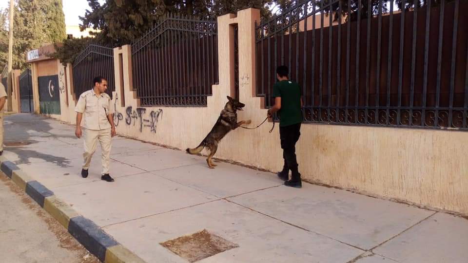 بعد الكشف عن المتفجرات: مديرية أمن غريان تعلن بأن الطريق العام بشارع الحرية بوسط المدينة أمن وخالٍ من وجود أي أجسام متفجرة قد تمس بسلامة المواطنين