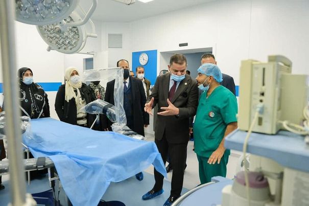 زيارة تفقدية لرئيس الوزراء الى مستشفى طرابلس الجامعي