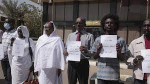 السودان.. معتقلون بينهم سياسيون بارزون يبدأون إضرابا عن الطعام