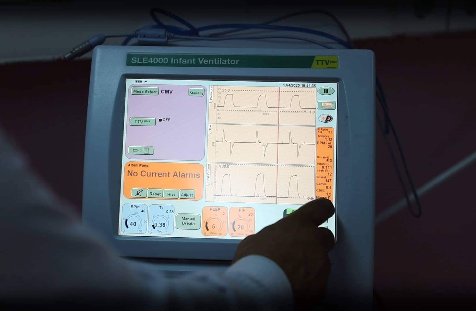 وال| شركة الواحة تشرف على تدريب الكوادر الطبية بمركز بنغازي الطبي