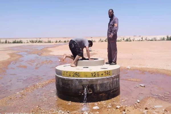 اعتداء بتركيب وصلة غير شرعية على خط النهر الفرعي المغذي لمدينة البريقة يتسبب في انقطاع المياه