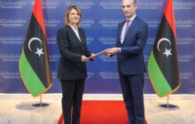المنقوش تتسلم من السفير الإيطالي الجديد لدى ليبيا أوراق اعتماده