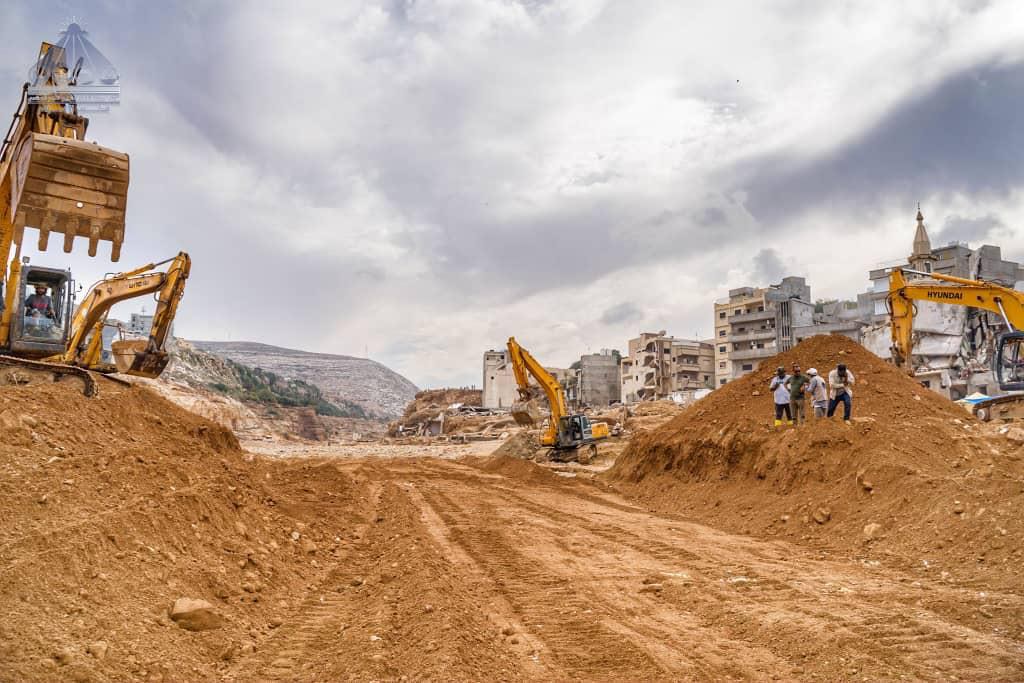 إنشاء جسر مؤقت لإعادة ربط الجزئين الشرقي والغربي لمدينة درنة