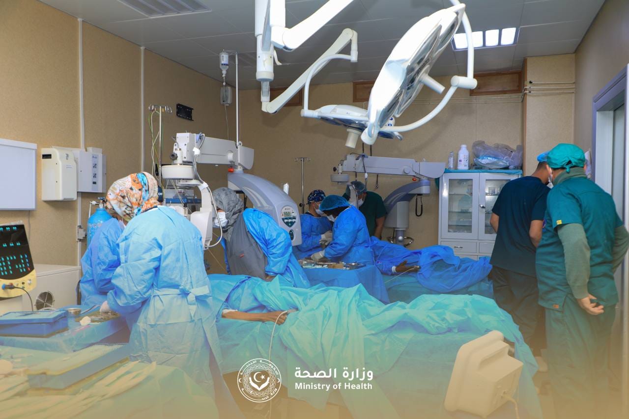 تواصل أعمال حملة «النور» لطب وجراحة العيون بمدن الجنوب