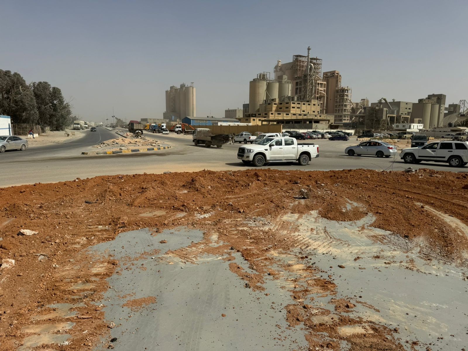 وادي النيل تحقق تقدم ملحوظ في أعمال إنشاء جسور البريد والطيارة والإسمنت ببنغازي