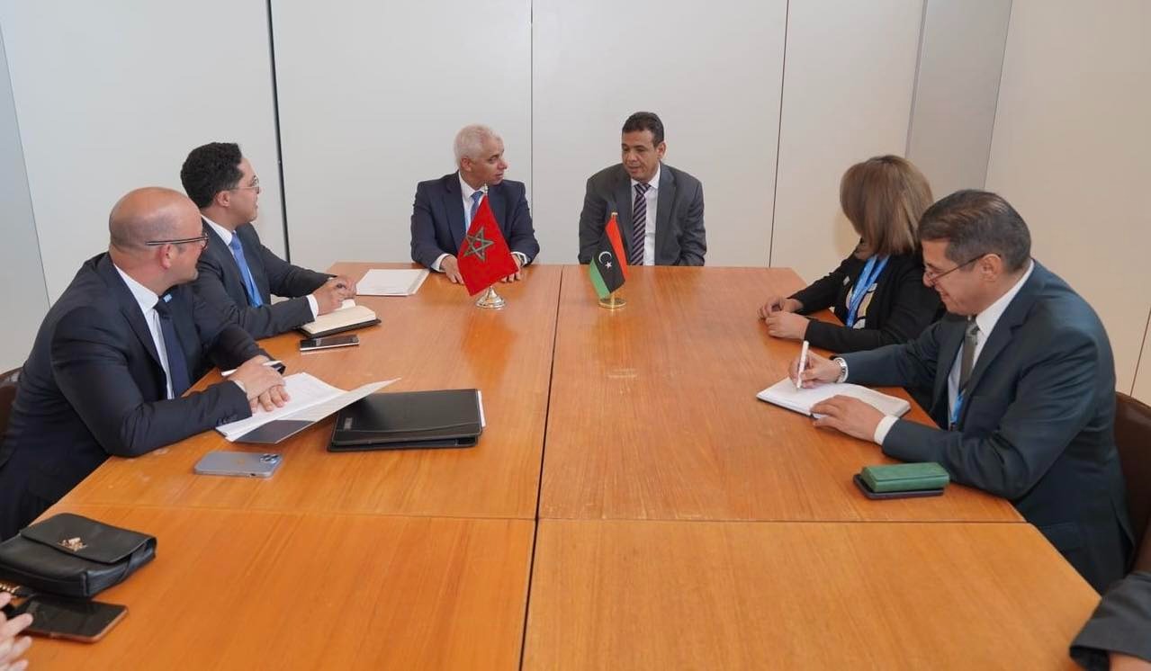 تعزيز التعاون بين ليبيا والمغرب في التصنيع الدوائي والتأمين الصحي
