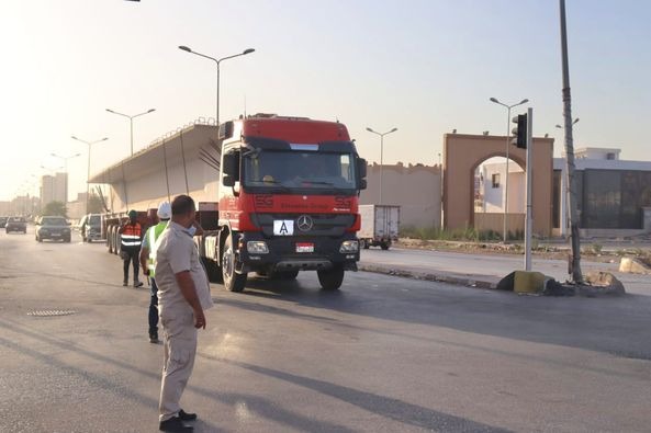 أمن بنغازي تأمن تنقل الآليات الثقيلة المستخدمة في بناء الجسور