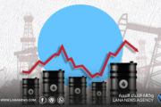 النفط يتراجع وسط توقعات ضعف الطلب وارتفاع الإنتاج العالمي