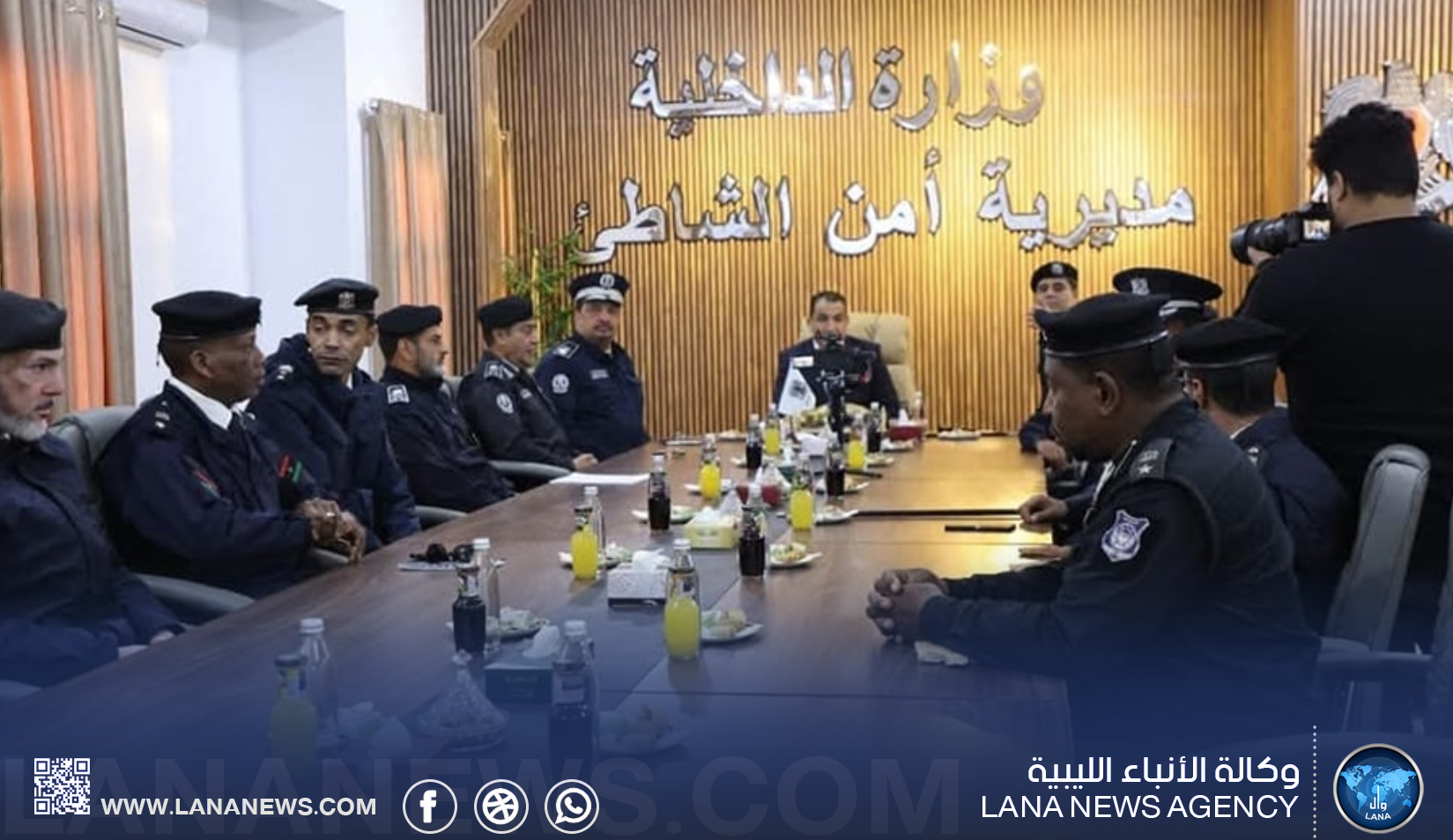 وزير الداخلية يلتقي القيادات الأمنية في الشاطئ لمناقشة التحديات