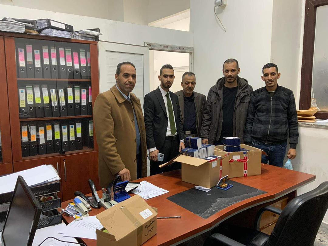 مصلحة الجوازات تسلّم أكثر من 2000 جواز سفر لليبيين مقيمين بالخارج