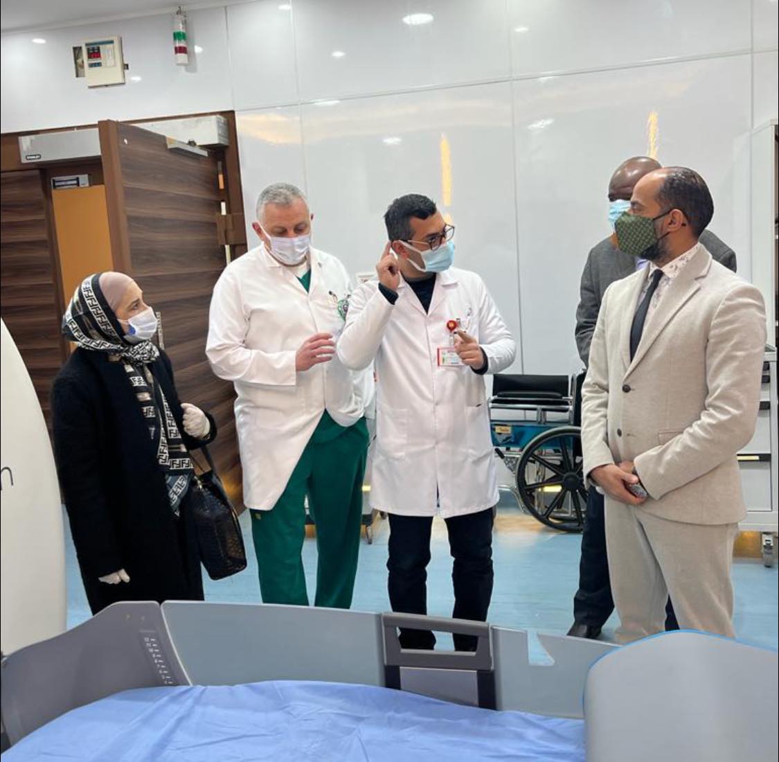 مركز الطب العالمي بمصر يُبدي استعداده لعلاج مرضى الأورام الليبيين ومعاملتهم إسوة بالمريض المصري