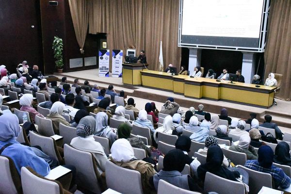 انطلاق الملتقى الأول لعرض البحوث العلمية بكلية العلوم الطبية جامعة بنغازي