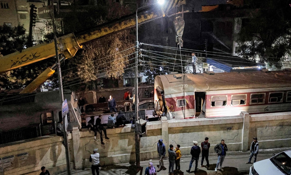 مقتل شخصين وإصابة 16 آخرين في حادث تصادم قطار في دلتا النيل بمصر