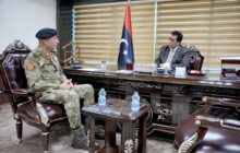 القائد الأعلى للجيش يستعرض مع رئيس الأركان العامة آليات تطوير العمل العسكري والتنسيق بين قطاعات الجيش