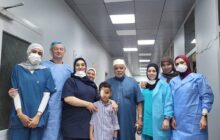 طرابلس| إجراء عملية جراحية ناجحة تعيد البصر لطفل بعينه اليسرى 