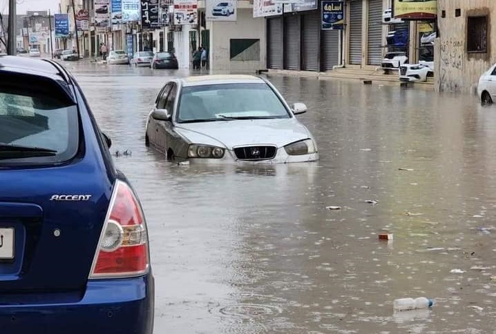 بسبب سوء الأحوال الجوية.. عطلة رسمية بكافة مدارس مدينة مصراتة