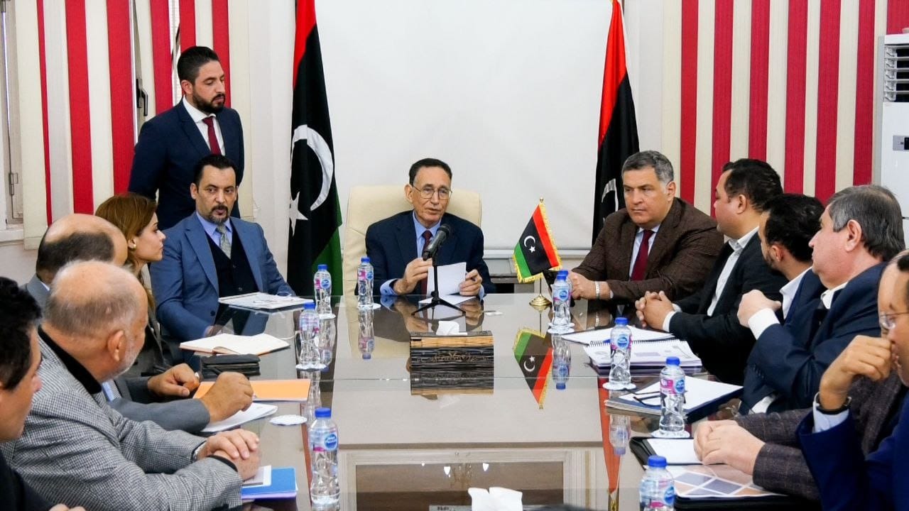 الحويج يدعو الشركات المصرية لدخول السوق الليبي لتحقيق التكامل الاقتصادي بين البلدين