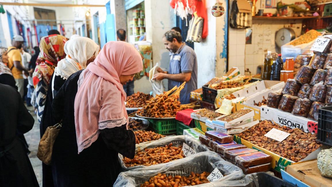 رغم الأزمات.. روحانيات رمضان حاضرة في شوارع ليبيا