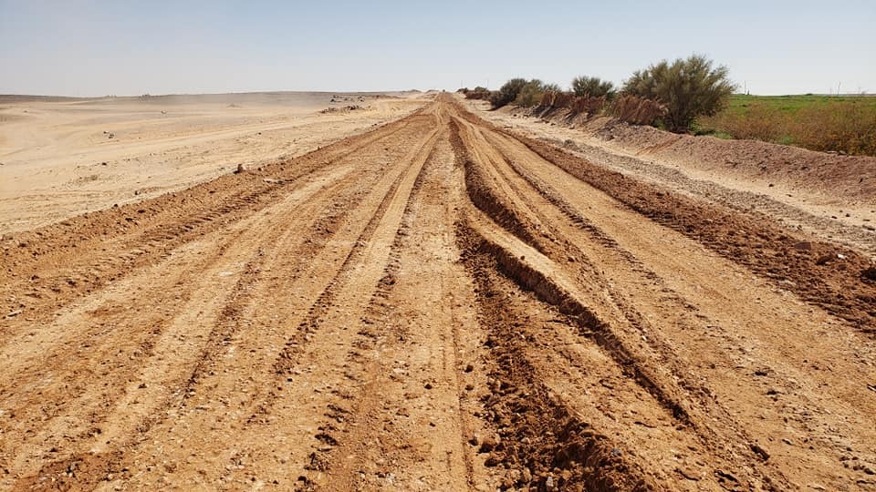 استئناف العمل في مشروع طريق محلة الزيغن سمنو وأم الضلال ببلدية البوانيس