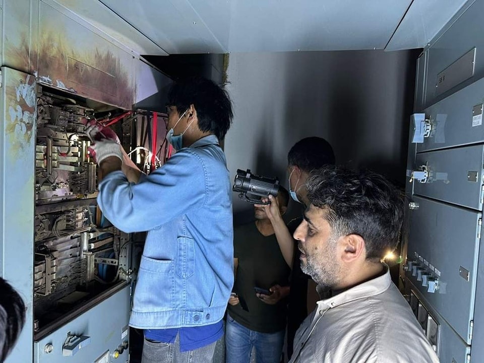 عودة العمل بمركز بنغازي الطبي بعد السيطرة على حريق نشب به