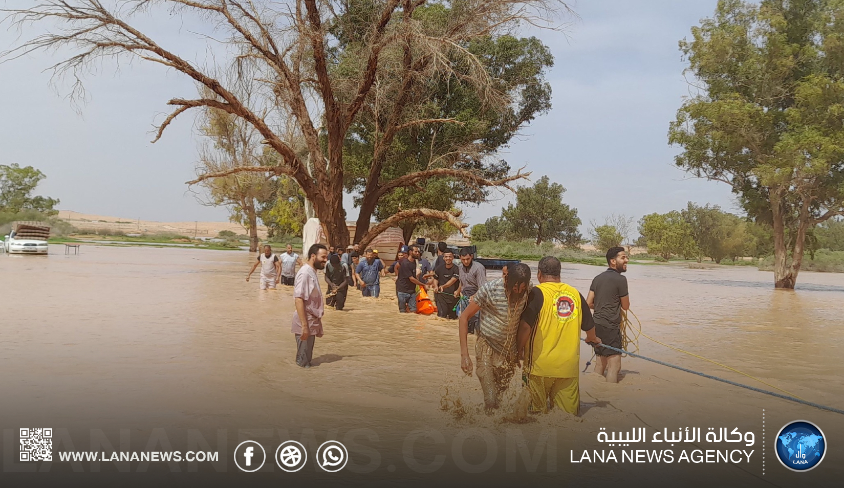 إنقاذ عالقين وسط سيول جارفة قرب وادي أولاد شكر في زليتن