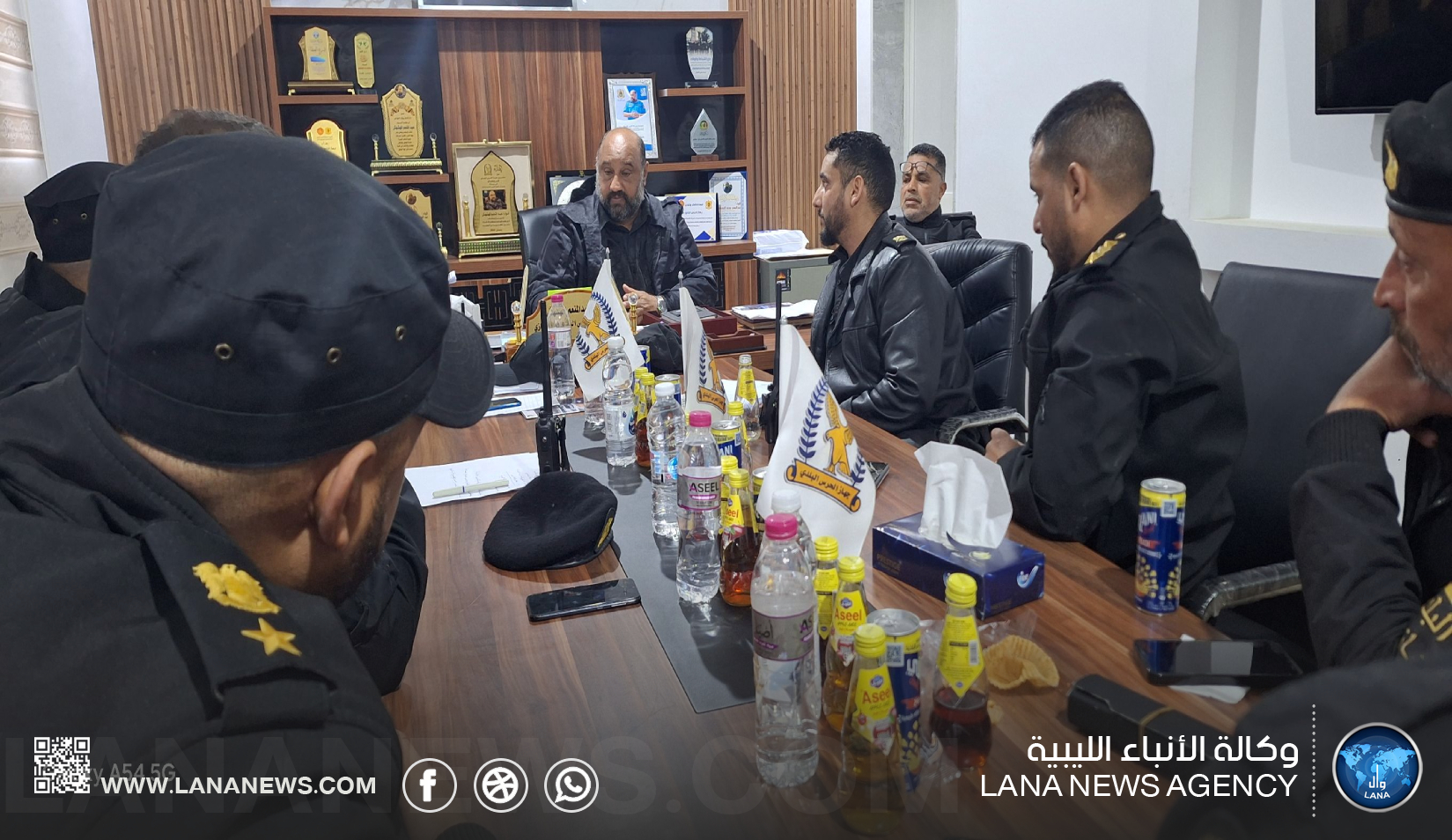 مدير فرع جهاز الحرس البلدي بنغازي يناقش تعزيز التنسيق بين وحدات التحقيق والنيابات المختصة