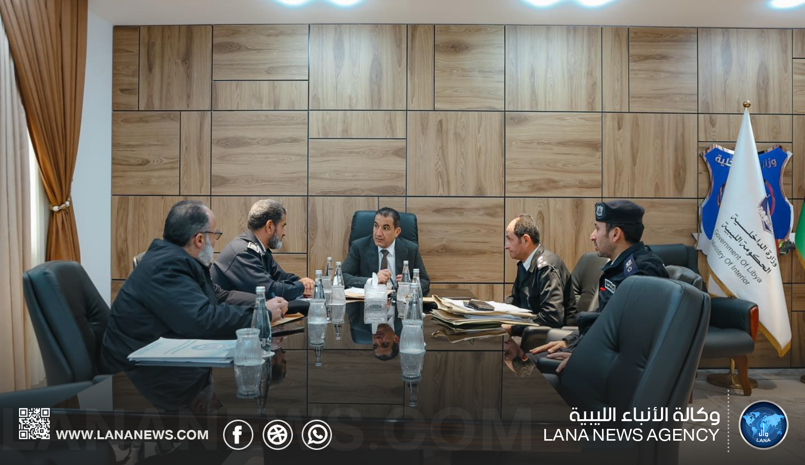 وزير الداخلية يطَّلع على عمل لجنة فحص ملفات طلبة المعهد العالي للضباط بالمنطقة الشرقية